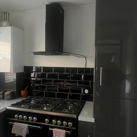 Queenomega'S Home Stay London Luaran gambar