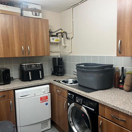 Queenomega'S Home Stay London Luaran gambar